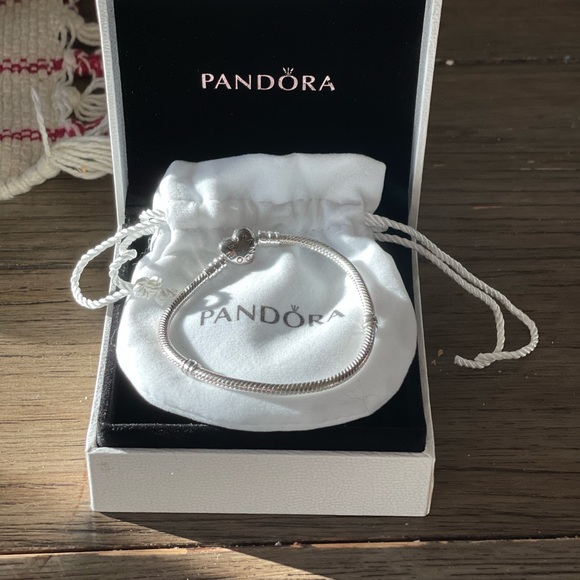6.6 mm pandora charm heart bracelet Brand new silver in color. - Picture 4 of 4